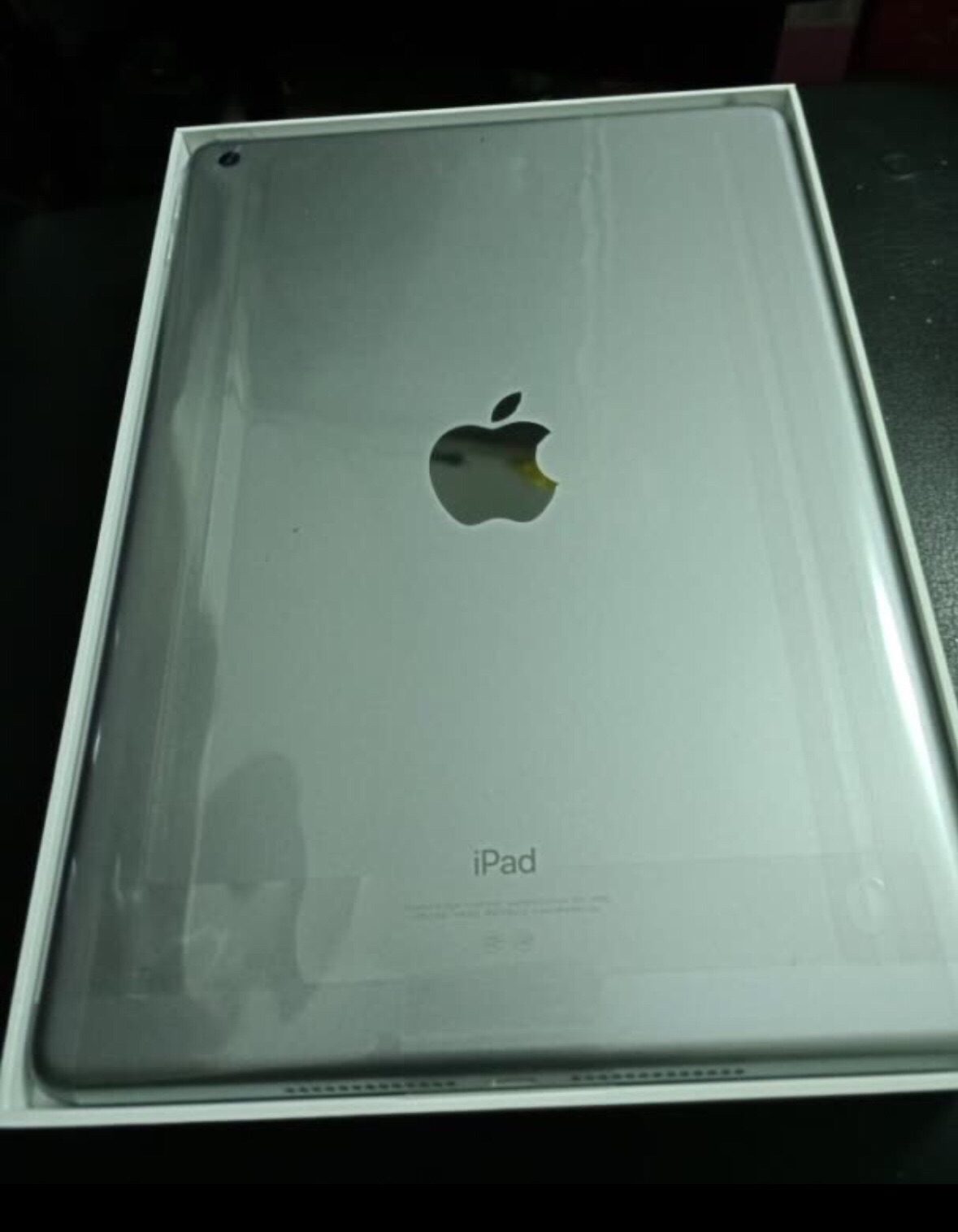 Apple iPad 9.7英寸 平板电脑(金色 2018款WiF